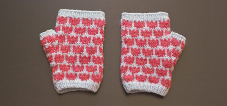 Tulip Mitts Test Knit