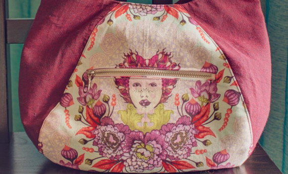 Elizabethian Hobo Bag